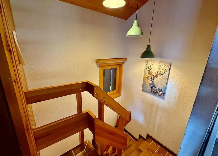 94 Charming 10 Pax *