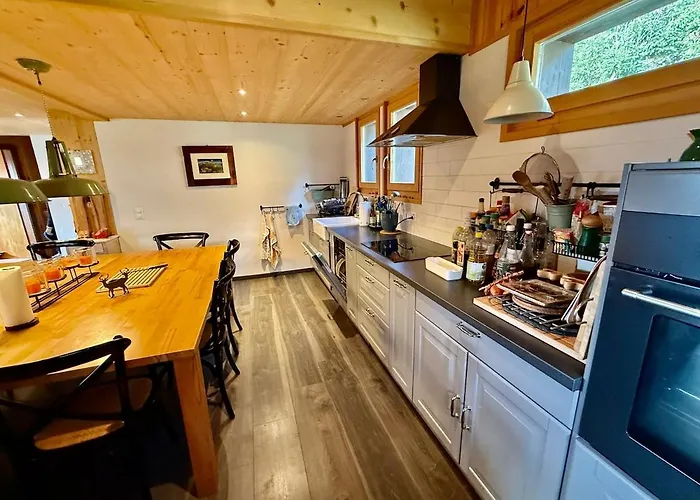 94 Charming 10 Pax Chalet