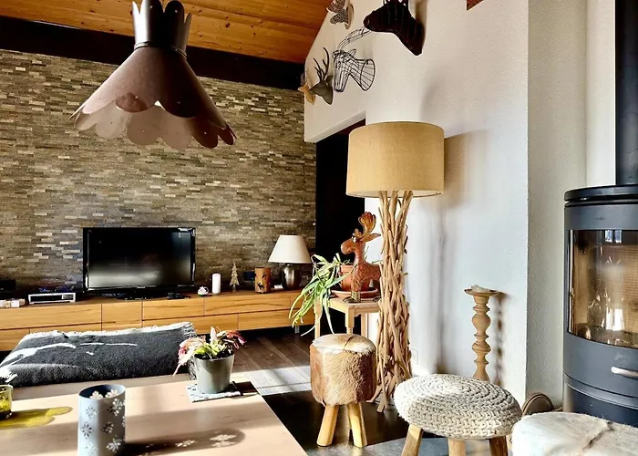 94 Charming 10 Pax *